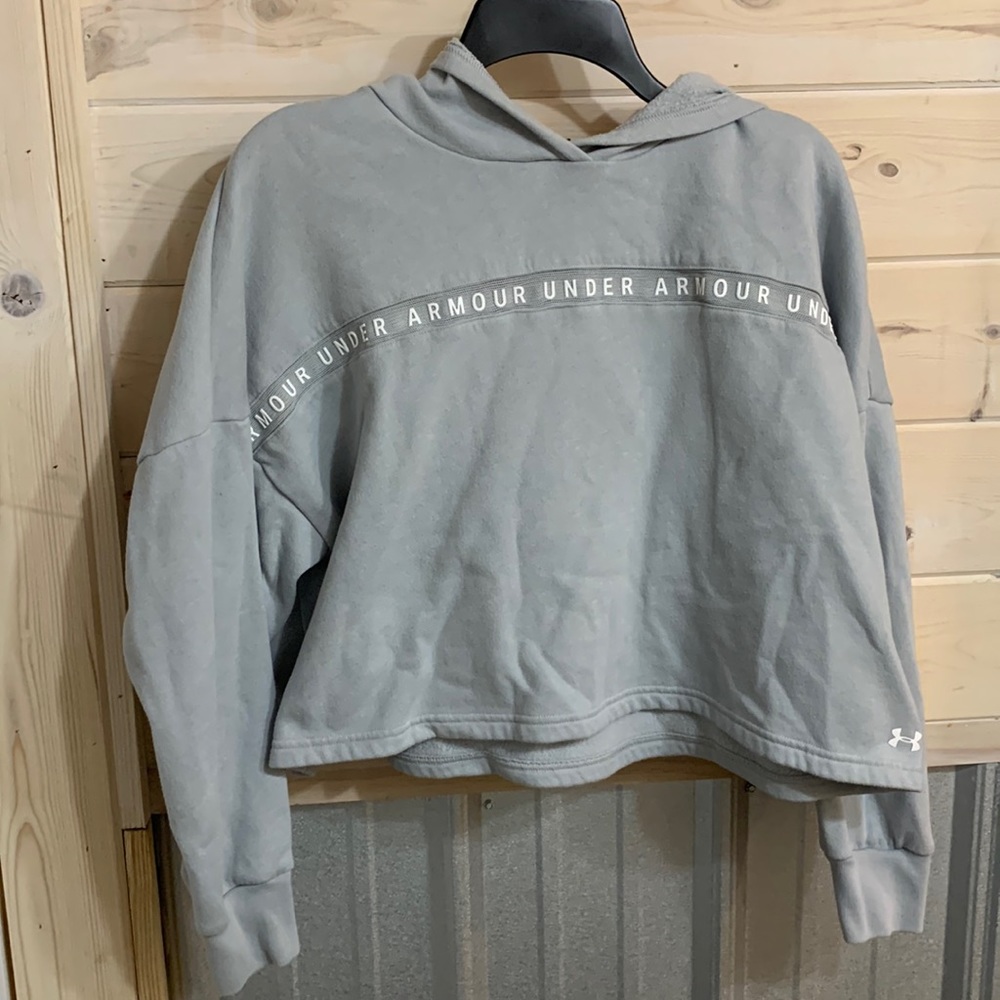 Under Armour sweatshirt